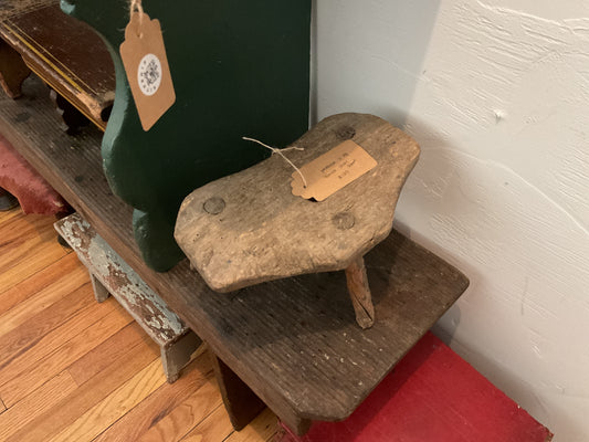 Primitive 3 leg French Stool- short